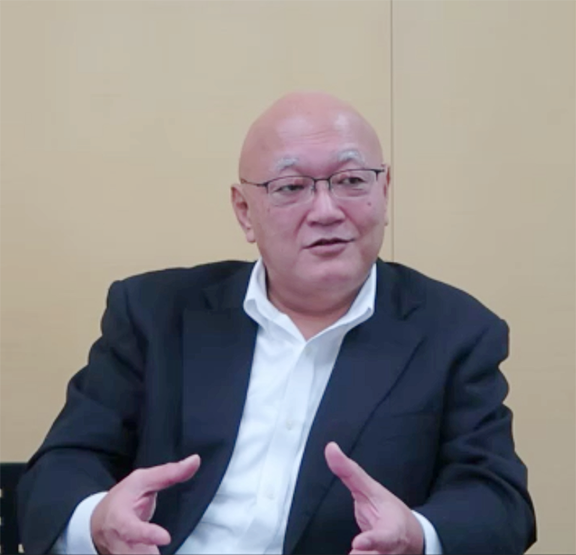 委員長 鈴木 淳一 氏